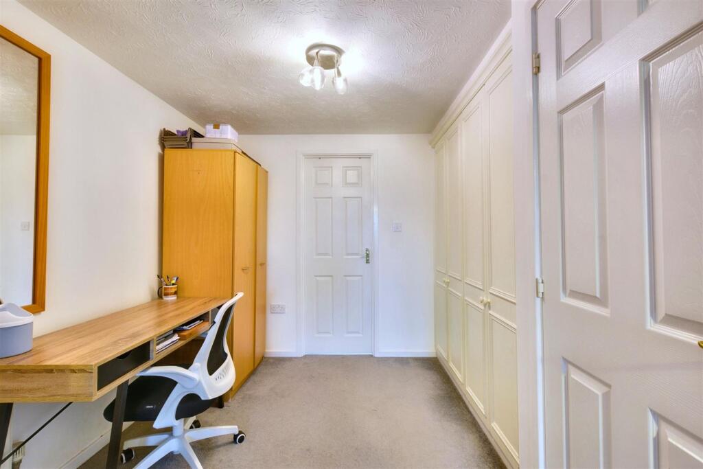 Dressing Room_1.jpeg