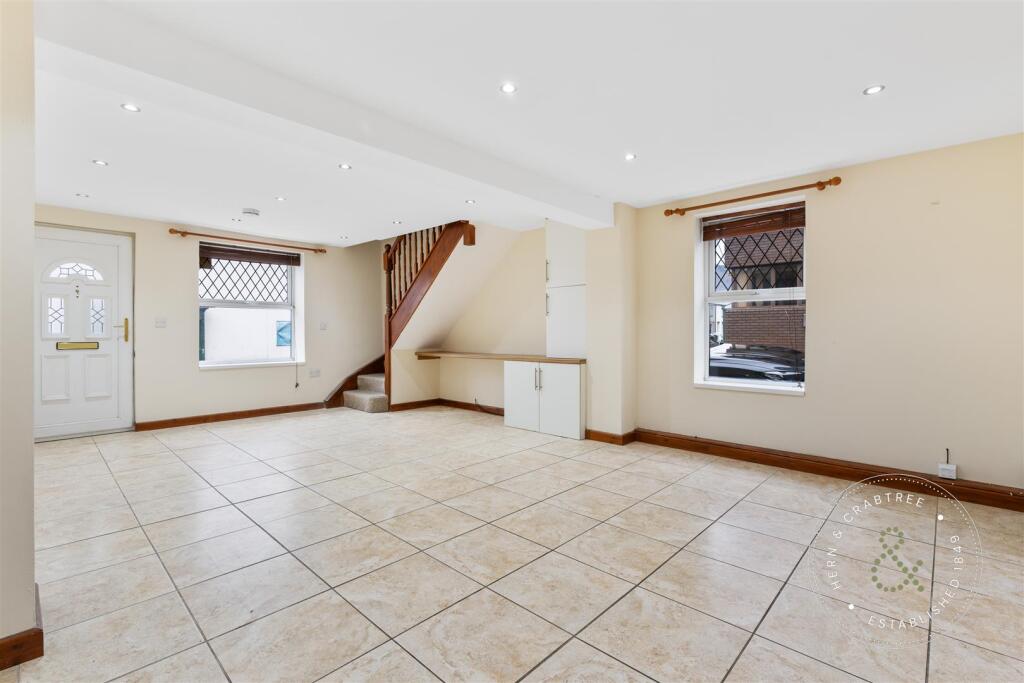 Cardiff Road, HernCrabtree (10).jpg