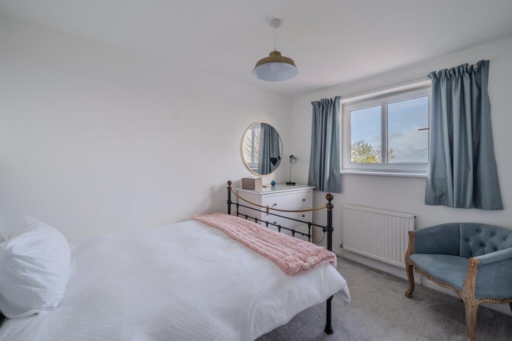 57 Oaklands View-1.jpg