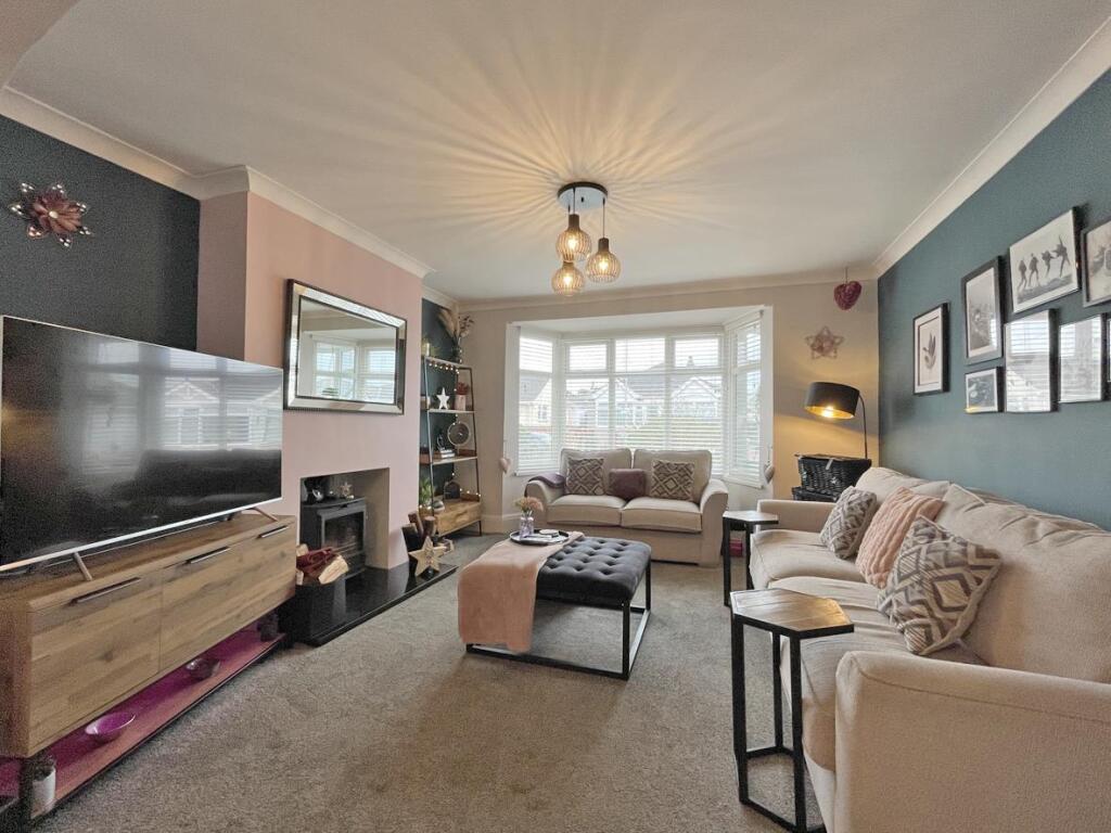 Cross Park Road 23 - Lounge FRONT PAGE.jpg