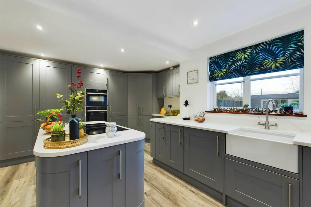 CAM01211G0-PR0134...