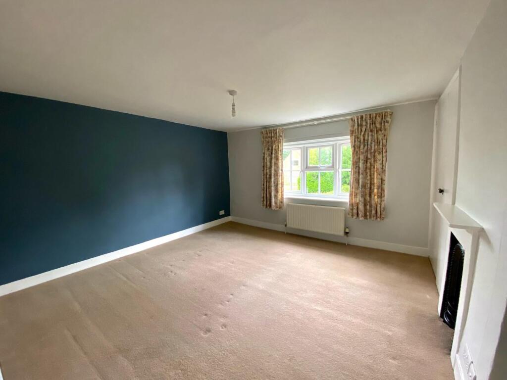 Bedroom 4.jpg
