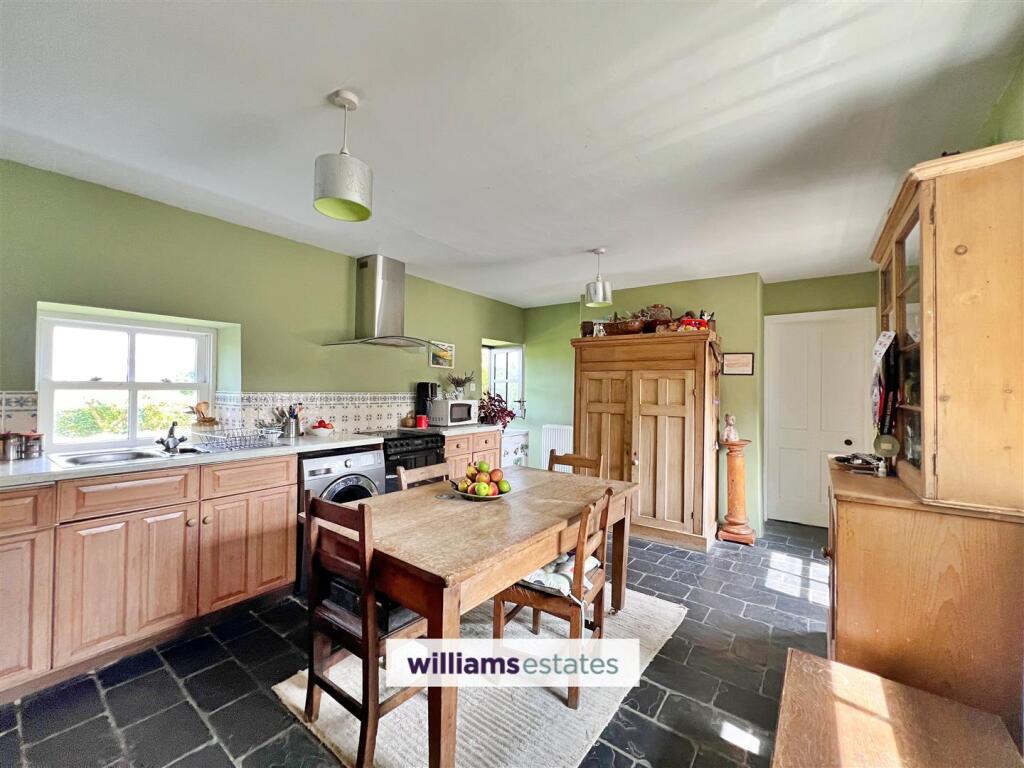 Cottage Kitchen