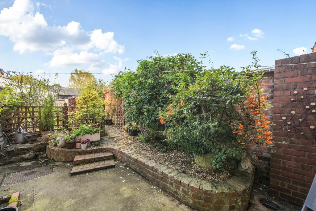 Rear to courtyard.jpg