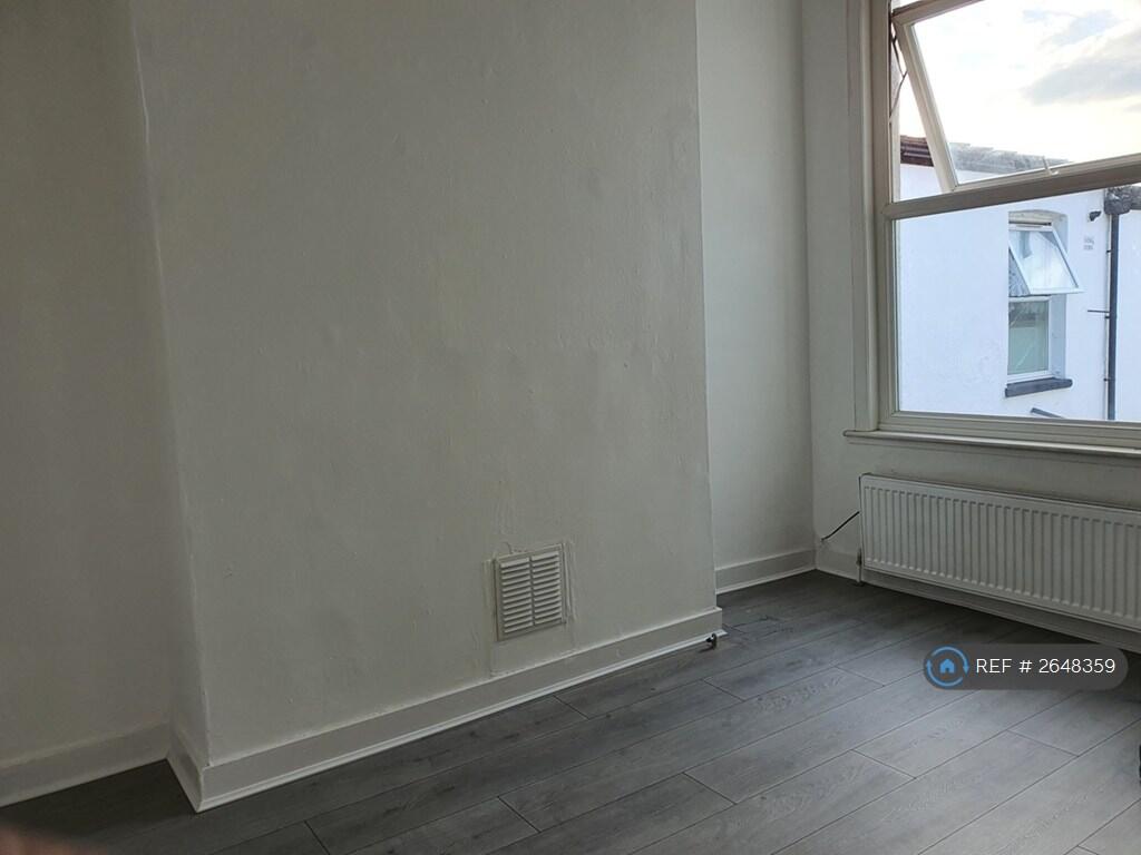 Rear Bedroom