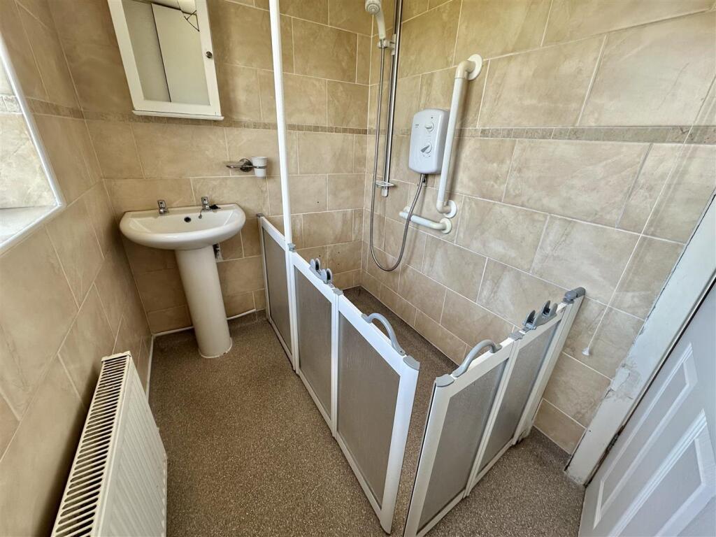 Bramleys Estate Agents - Water Royd Avenue (5).jpg