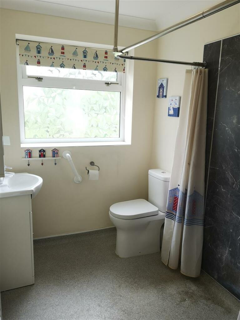 Shower Room .jpg
