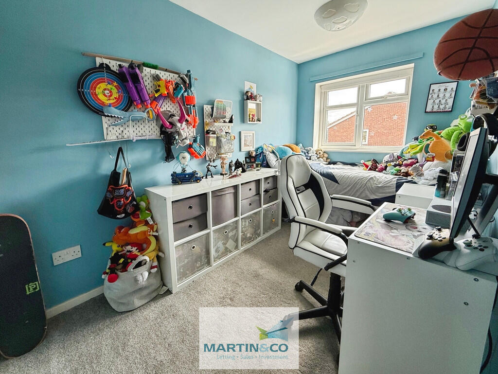 8477b8c4--43F8-A2...