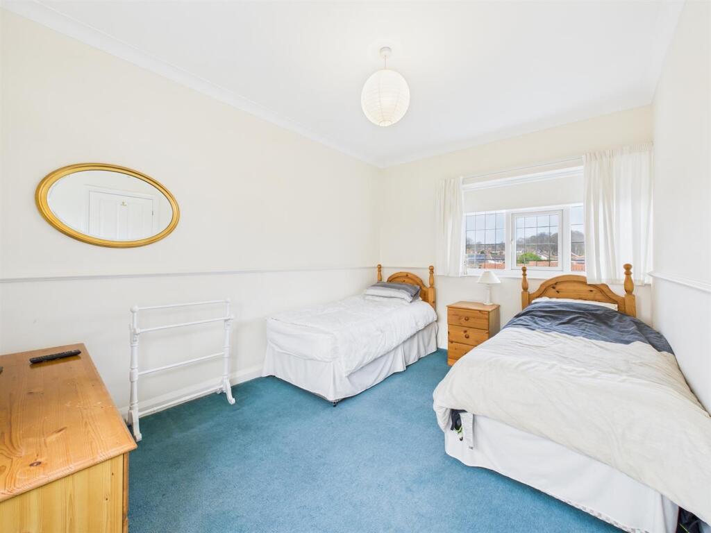 Bedroom: