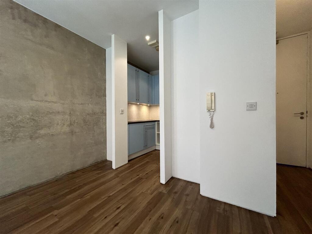 Living Kitchen.jpeg