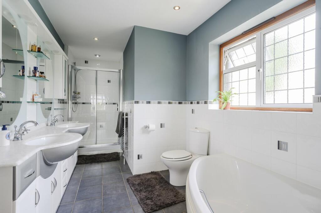 Ensuite