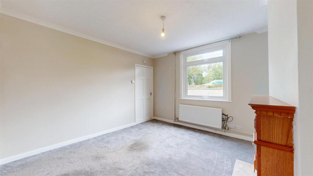 Weir Road 3 Living ROom.jpg