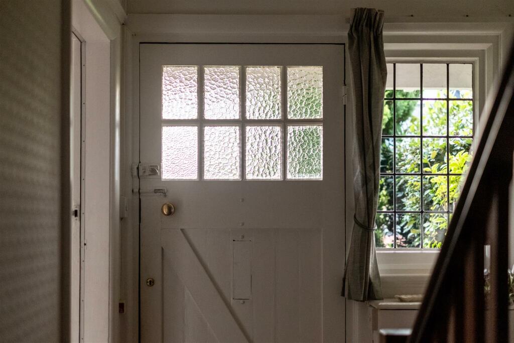 Constables - Holywell Close-34.jpg