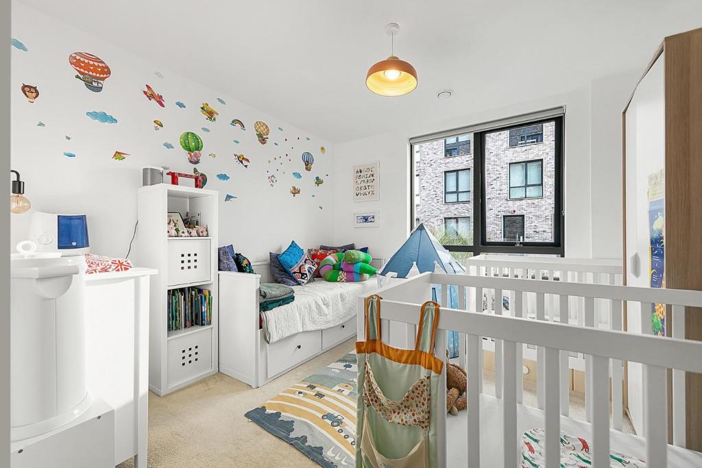 Second Bedroom (2).jpg