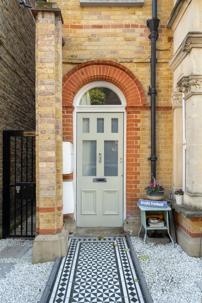 Francis Road, E10