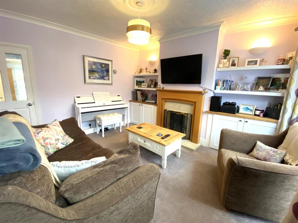 SITTING ROOM