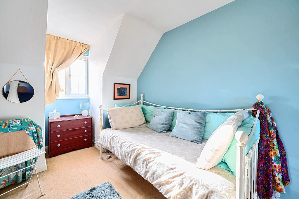 Bedroom 3 (shot o...