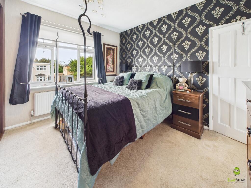 Presented by Clinton at EweMove Bexleyheath and Da