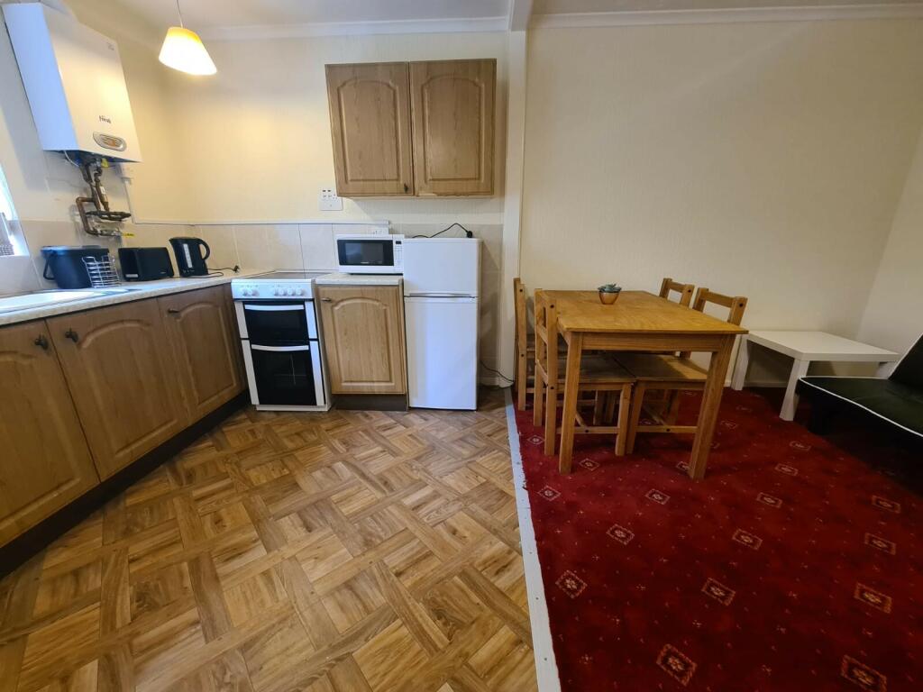 Kitchen &amp; Dining