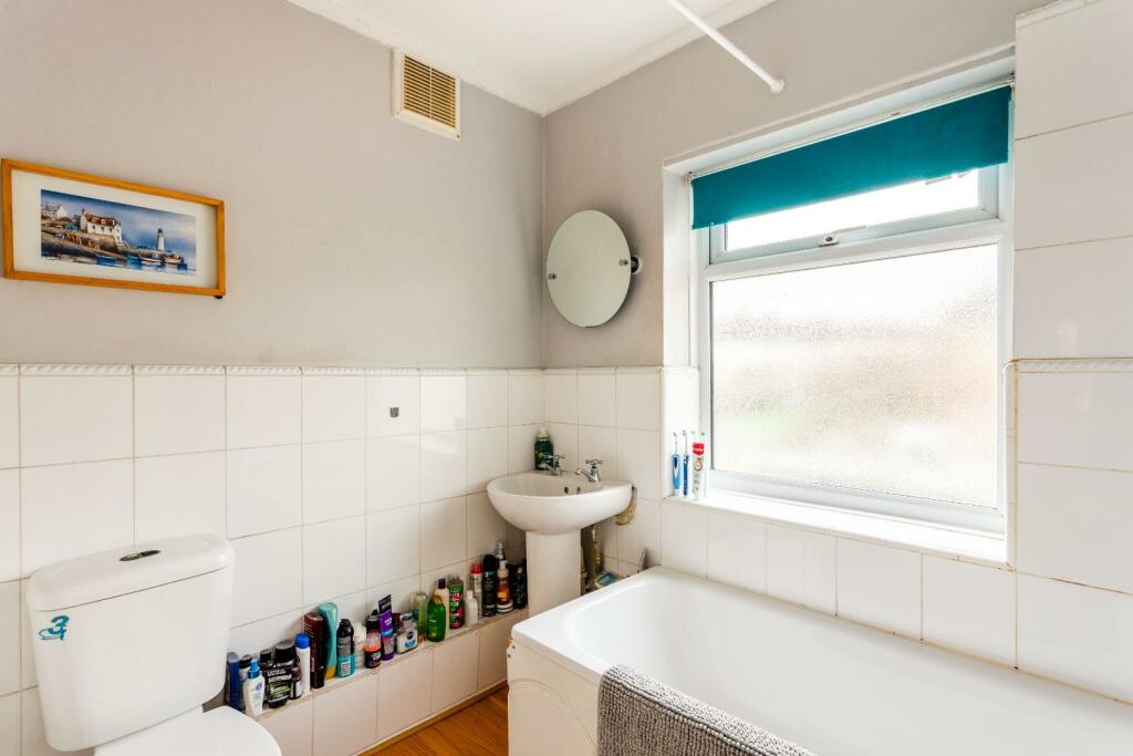 Amherst Crescent-13.jpg