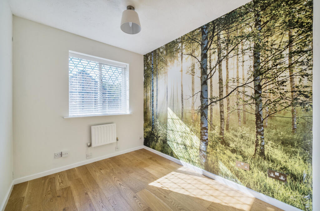 1359349-12-68d3c8...