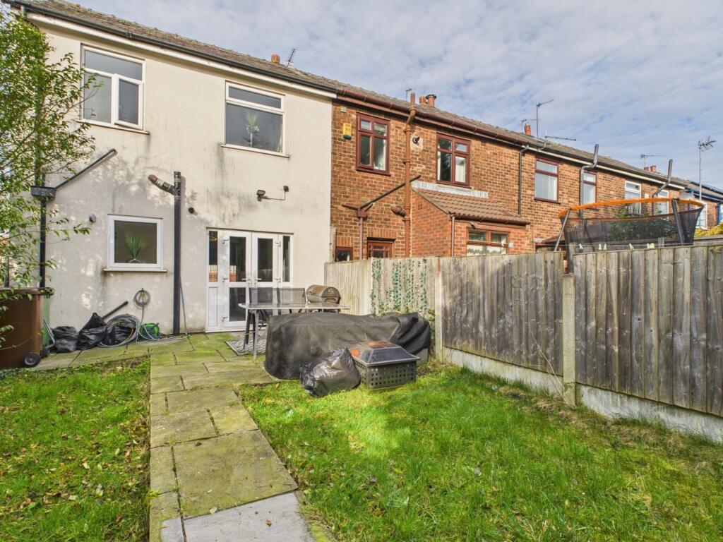 CAM04634G0-PR0025-STILL010