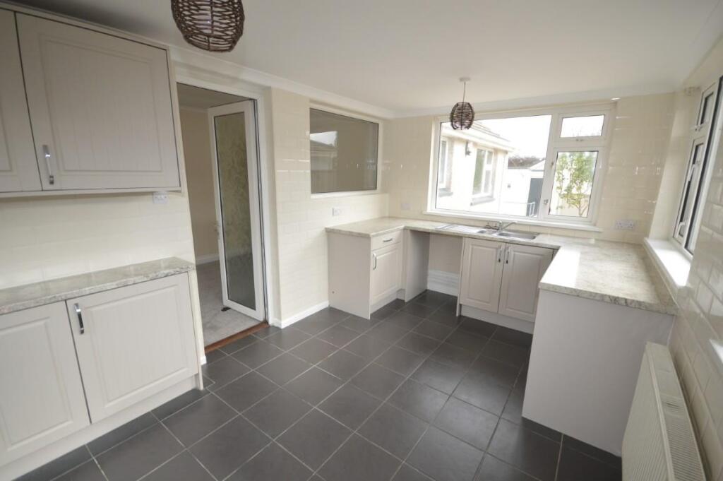 DSC_0022 (Medium).JPG