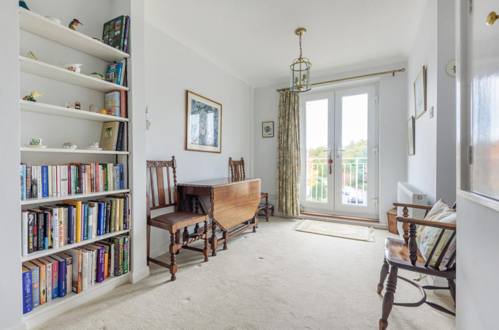 Sitting/Dining Room