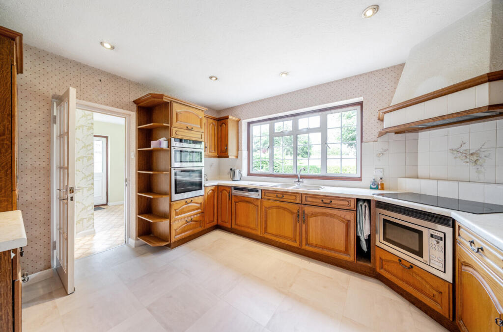 1315939-22-685ad1...