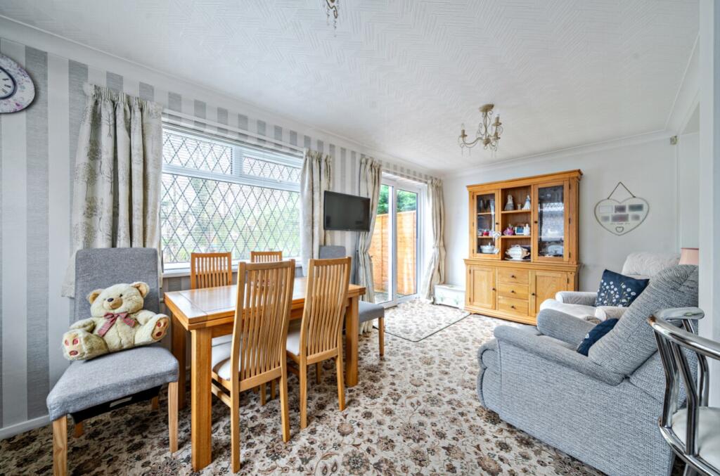 1386466-8-692d8292bf82d