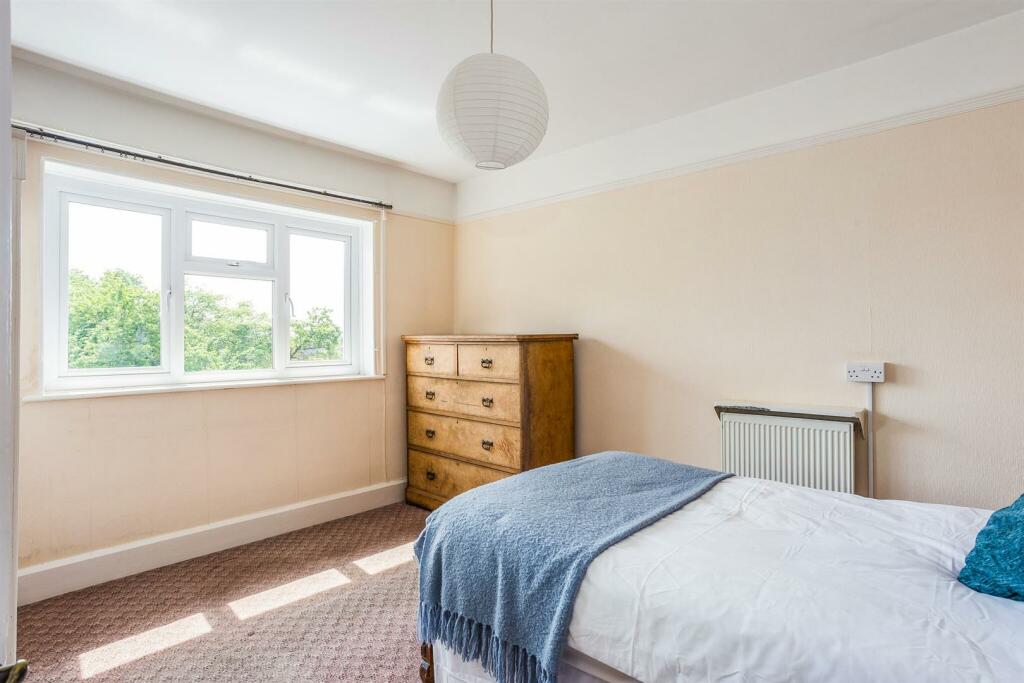 70387_22-Shaw Green Lane - (15)_low.jpg
