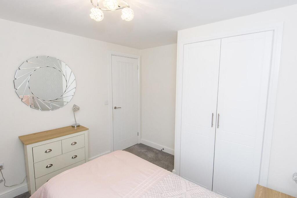 Bedroom Two Photo Two