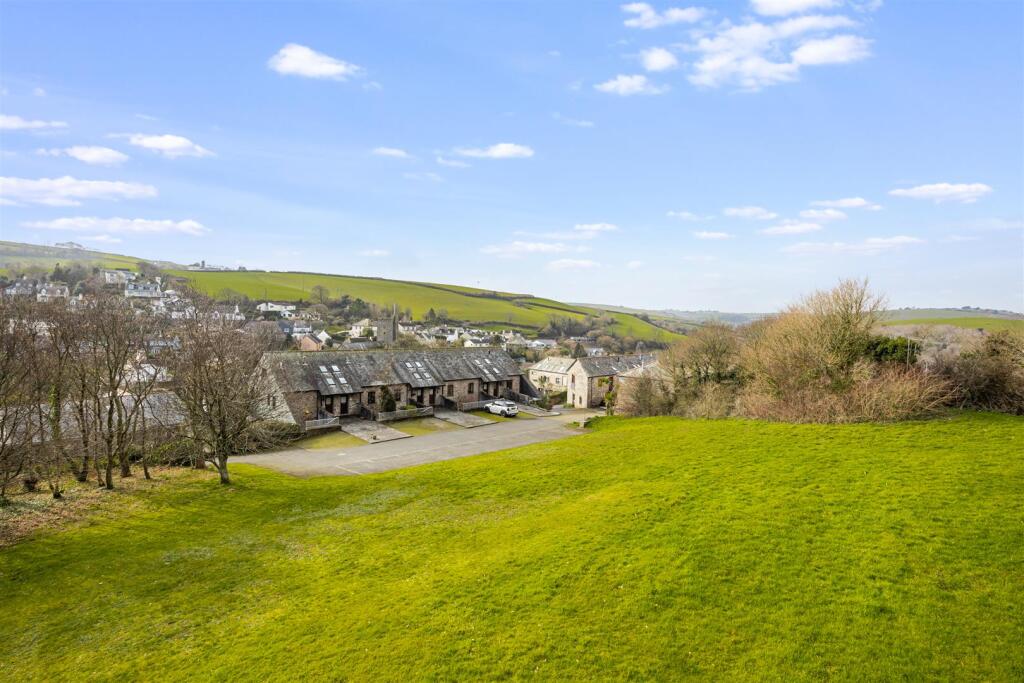 A06 - Dittisham Court Dittisham - 230215.jpg