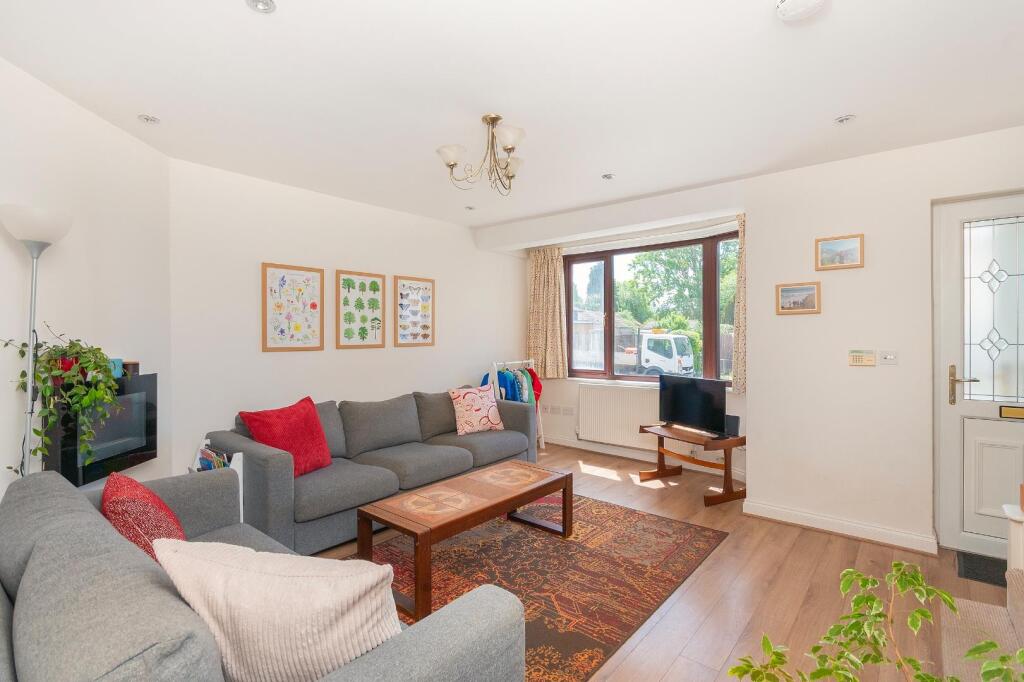 0S4RAV - Living Room C.jpg