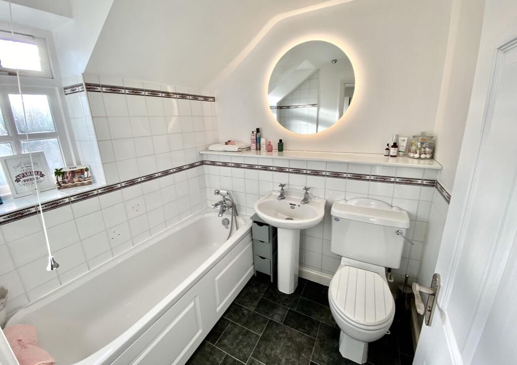 Ensuite Bathroom