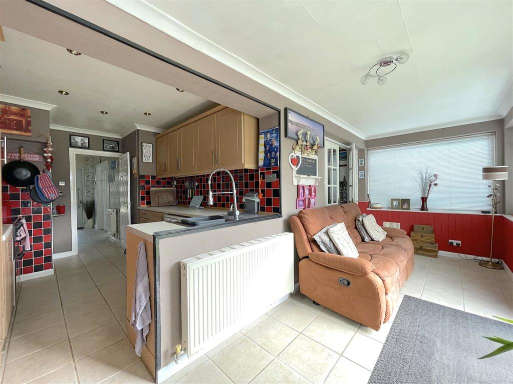 Kitchen (4).jpeg