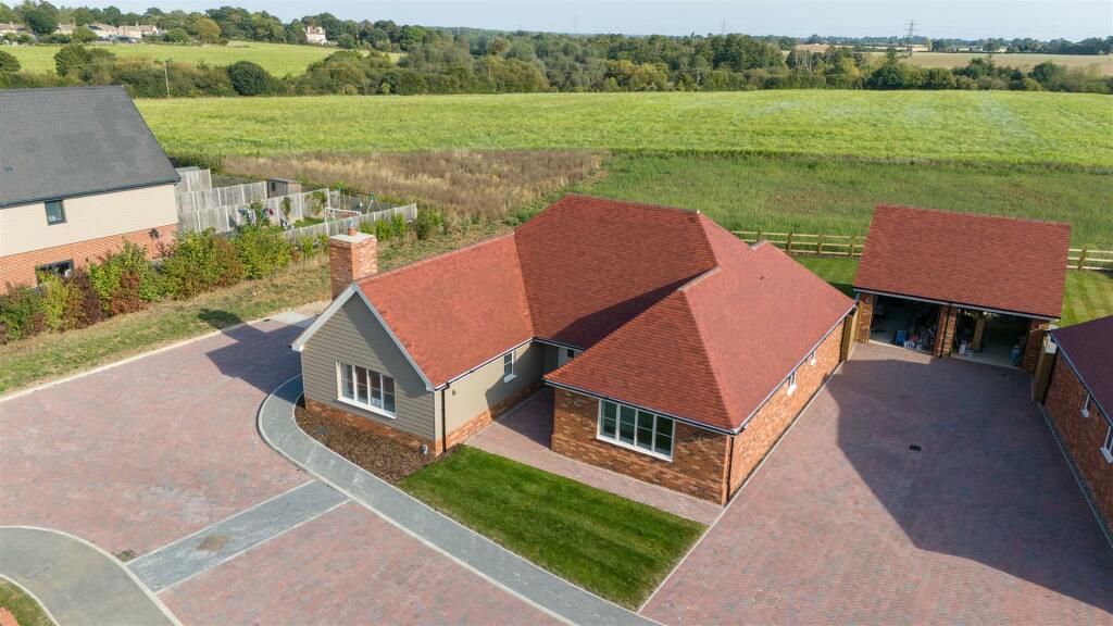 Drone Hintlesham 2_5.jpg