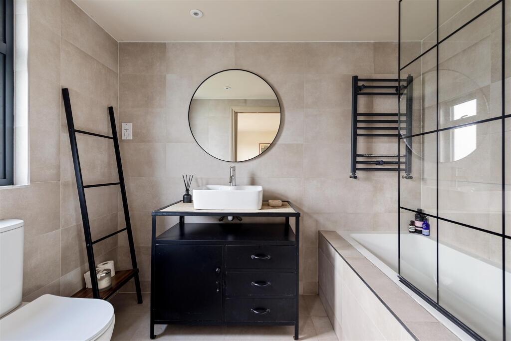 Ferndale Avenue, E17