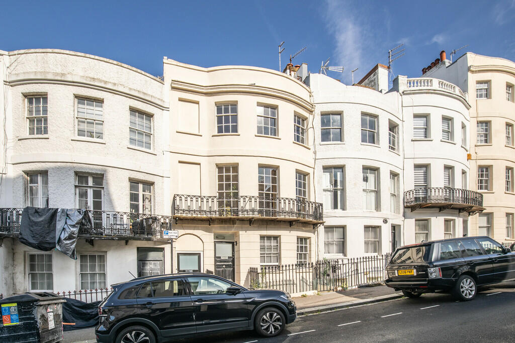 17 Norfolk Square...