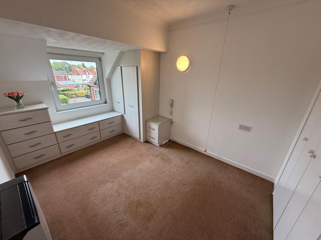 Bedroom T202509031250.jpg