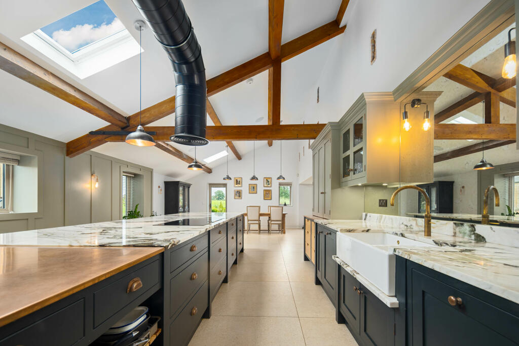 20231011-1144_Maison Haus - Blakeley Stables, Knut