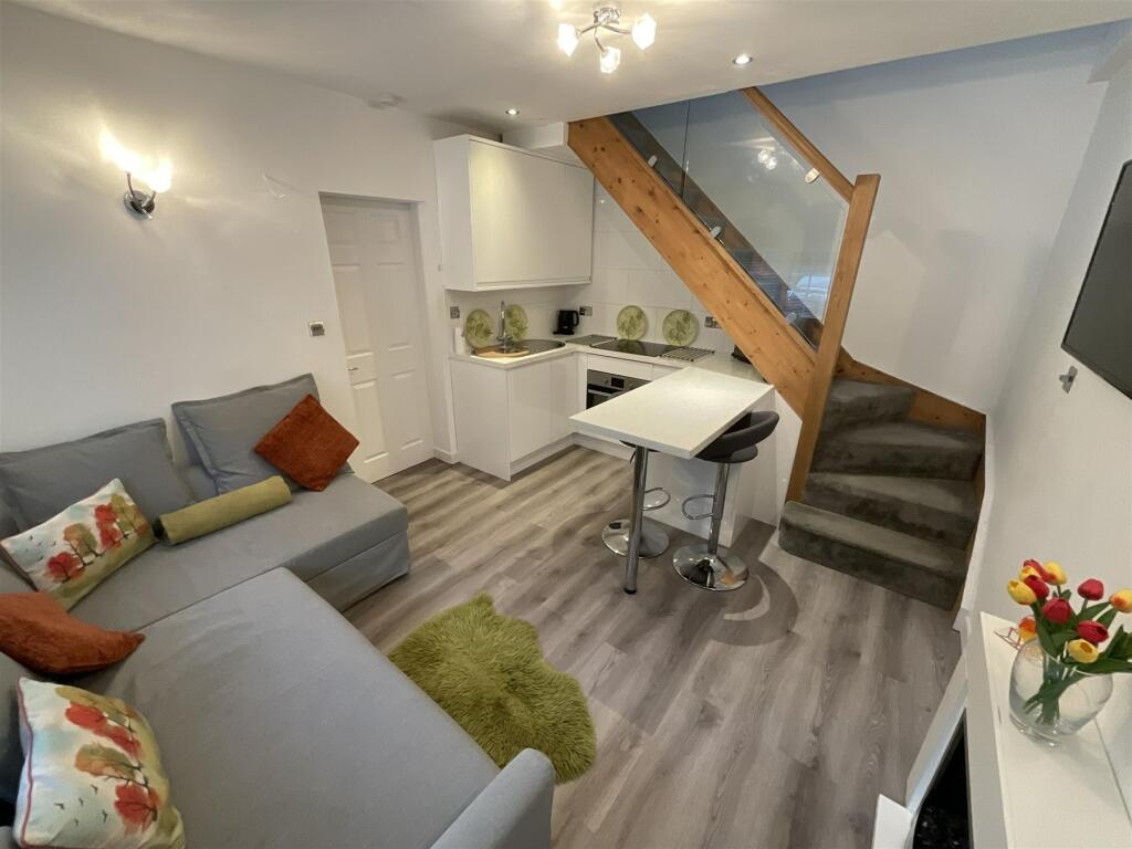 Annexe 1 Lounge/Kitchen