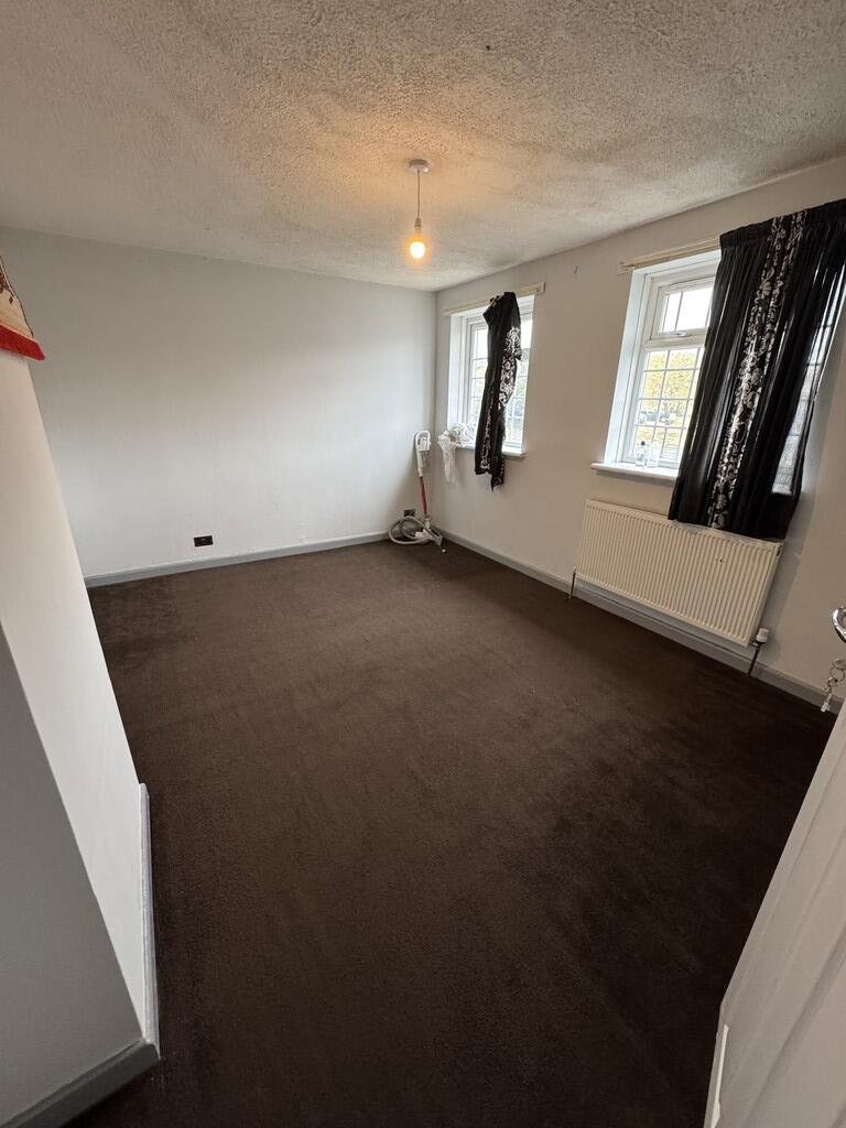 Photo 18-08-2025,...