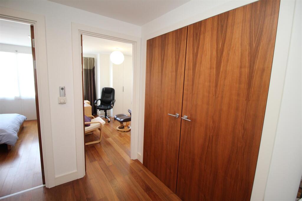 Hall b.JPG