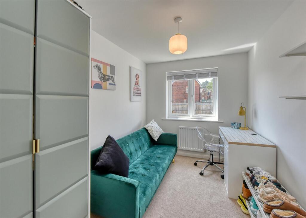 27 Gittins Park-Bedroom 3.jpg