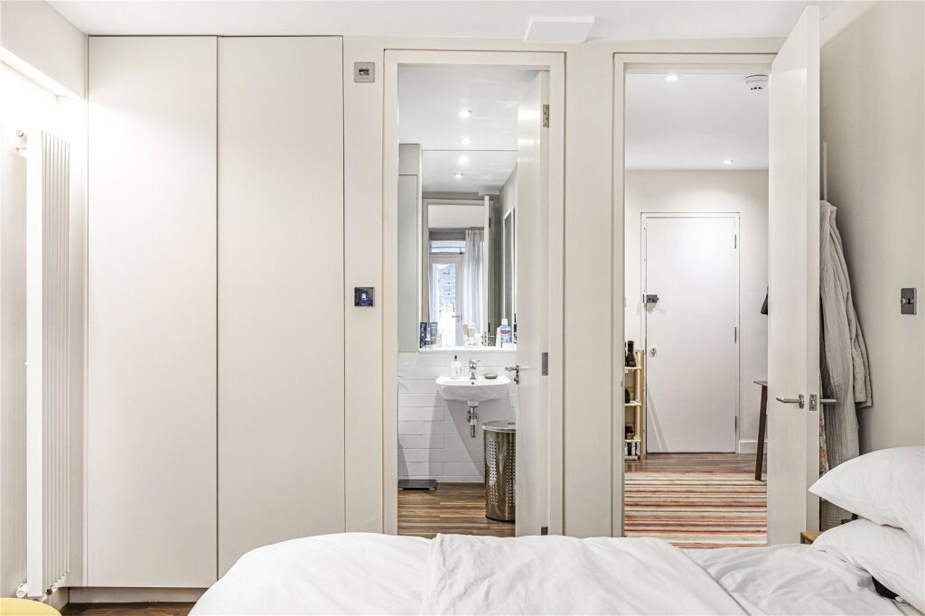 En Suite/Bedroom