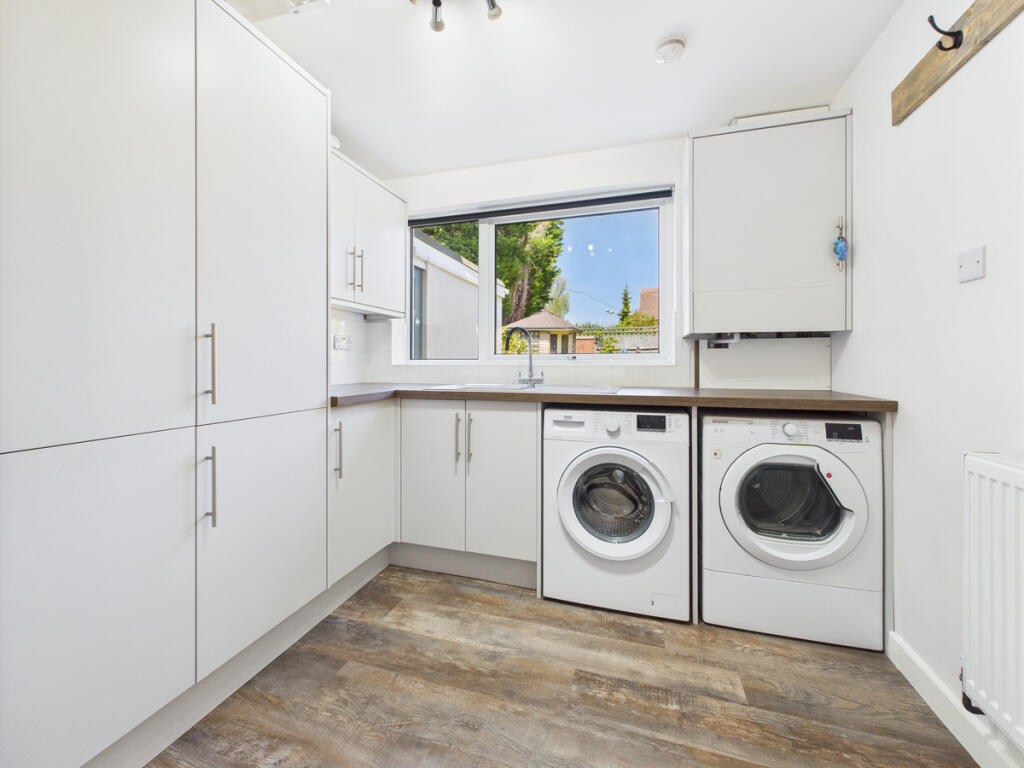 Utility &amp; Cloakroom