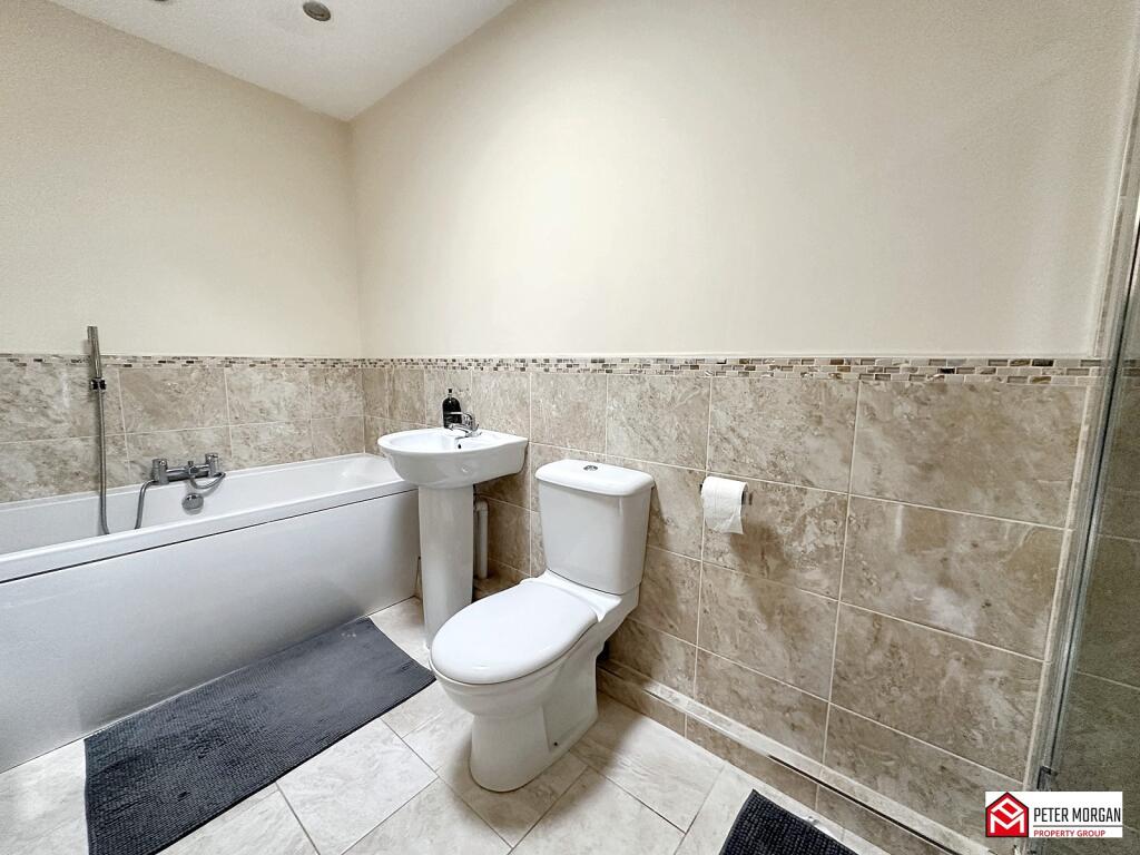 Family Bath &amp; Shower Room