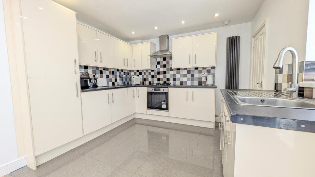 PXL_20250904_084811900.MP~2