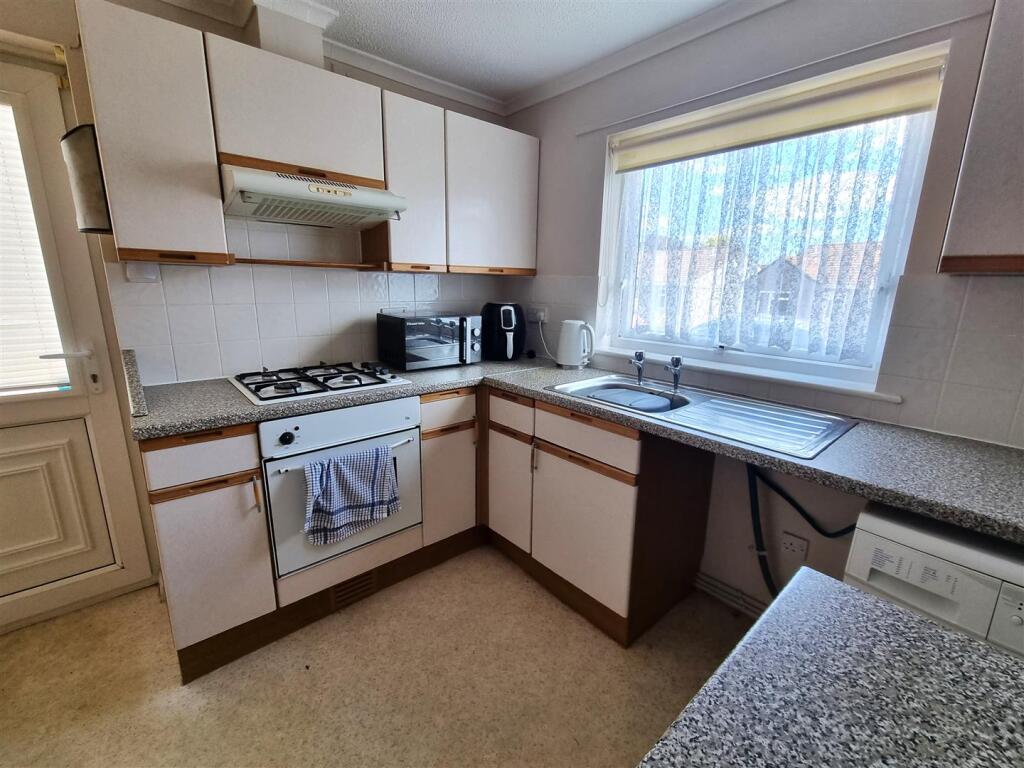 Kitchen new.jpg